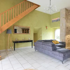  Hébergement de vacances Tour Des Alleux - Maison De Maitre Pour 6